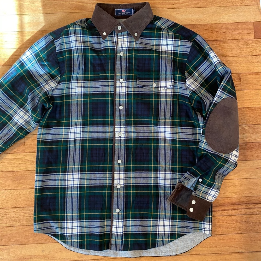 🐳Vineyard Vines thick shirt / light jacket